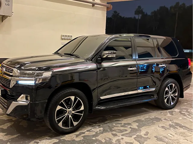 Photo of 2019 Toyota Land Cruiser GXR