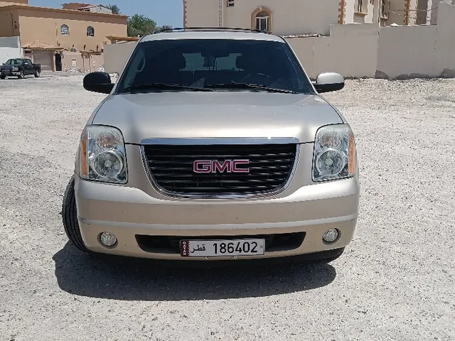 Photo of 2010 GMC Yukon SLT