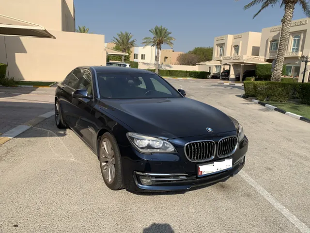 صورة 2014 بي إم دبليو الفئة السابعة 740Li