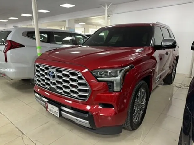 Photo of 2023 Toyota Sequoia Platinum