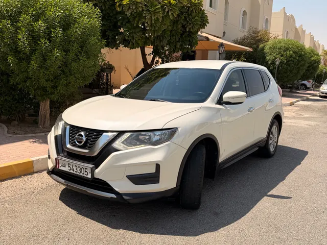 صورة 2019 نيسان اكس-تريل SV
