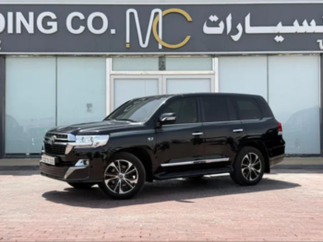 صورة 2016 تويوتا لاند كروزر VXR