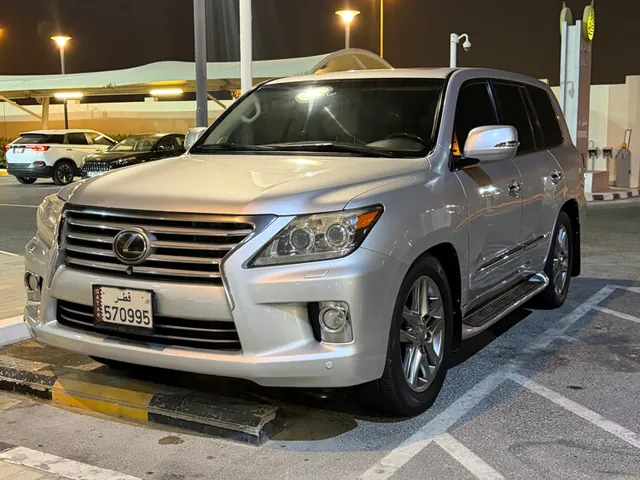 صورة 2013 لكزس LX 570
