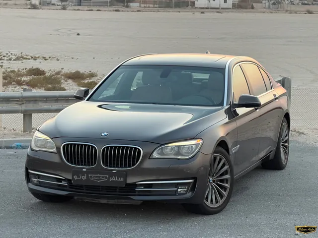 صورة 2014 بي إم دبليو الفئة السابعة 730Li
