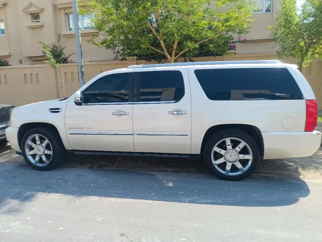 Photo of 2010 Cadillac Escalade ESV
