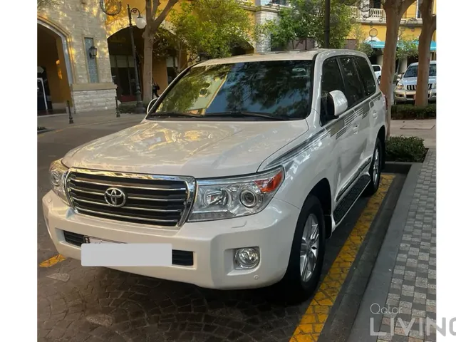 Photo of 2015 Toyota Land Cruiser GXR