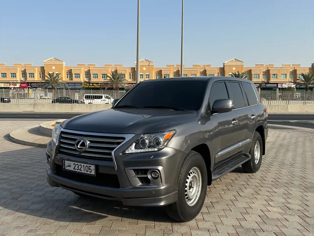 Photo of 2013 Lexus LX 570