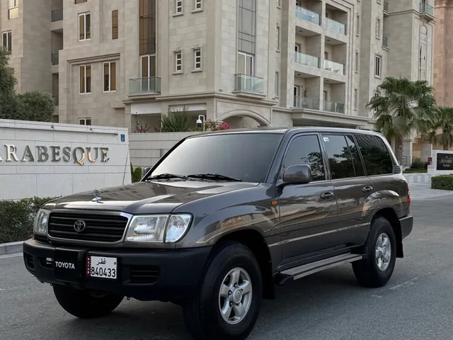 Photo of 2002 Toyota Land Cruiser GX