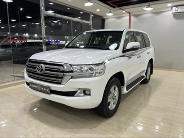 Photo of 2018 Toyota Land Cruiser GXR
