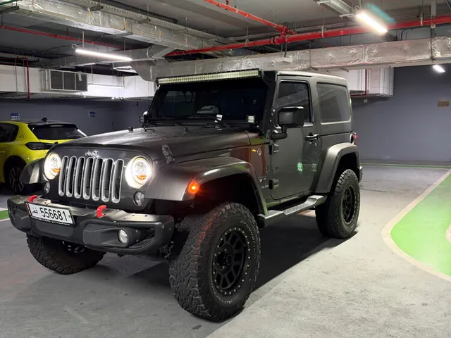 Photo of 2016 Jeep Wrangler Sahara