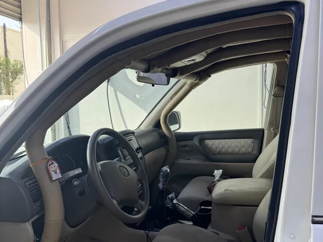 Photo of 2003 Toyota Land Cruiser GX
