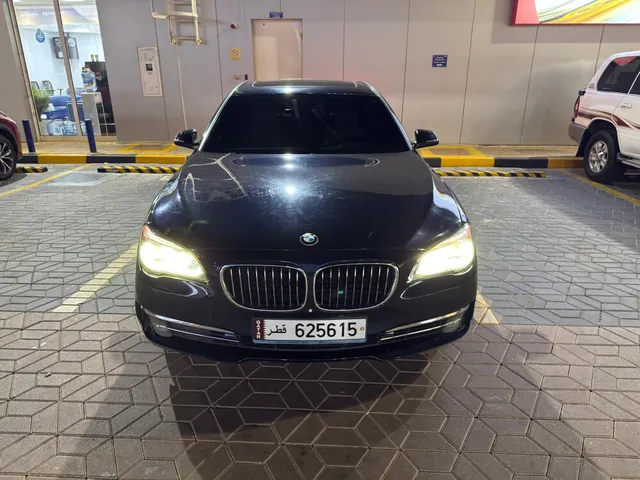 صورة 2015 بي إم دبليو الفئة السابعة 730Li