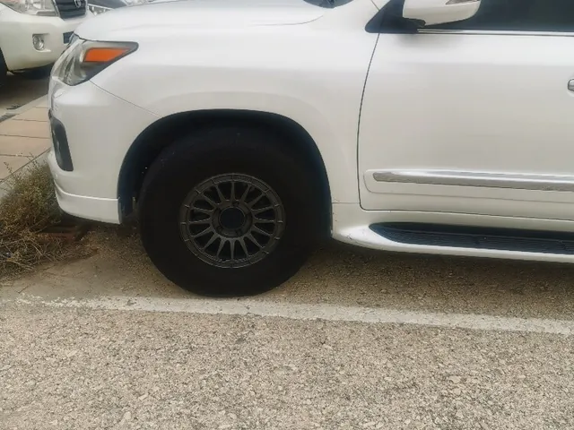 Photo of 2014 Lexus LX 600