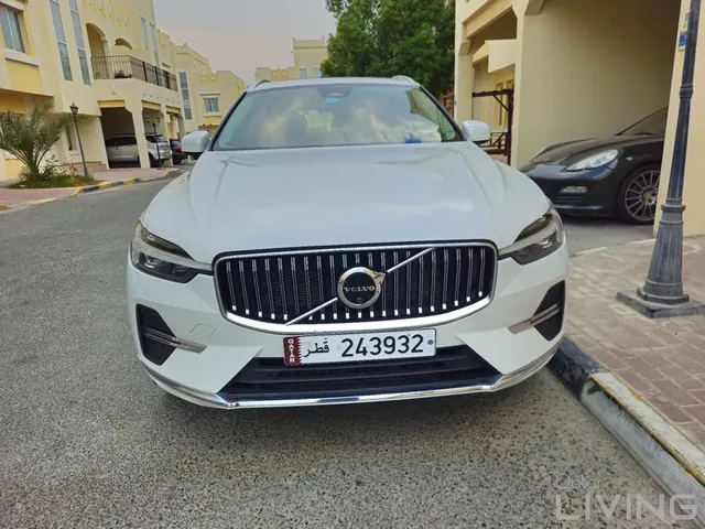 صورة 2023 فولفو XC60