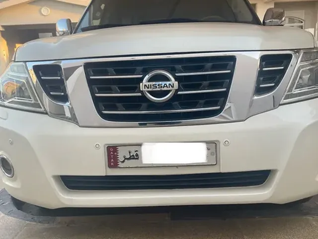صورة 2014 نيسان باترول بلاتينيوم