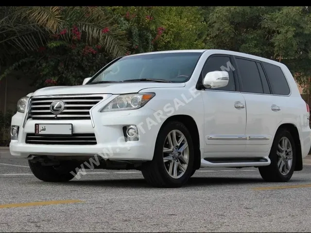 Photo of 2013 Lexus LX 470