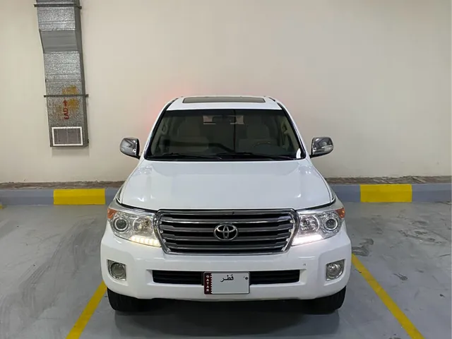 صورة 2015 تويوتا لاند كروزر GXR Limited