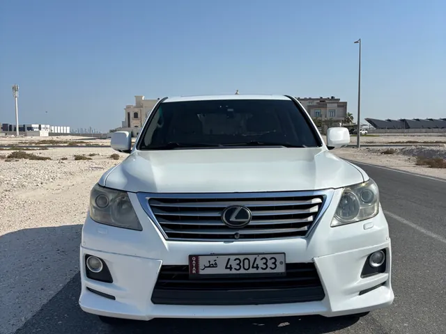 صورة 2011 لكزس LX 570