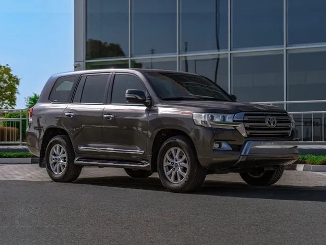 Photo of 2016 Toyota Land Cruiser GXR