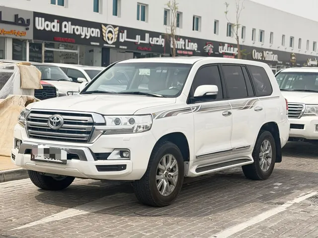 Photo of 2017 Toyota Land Cruiser GXR