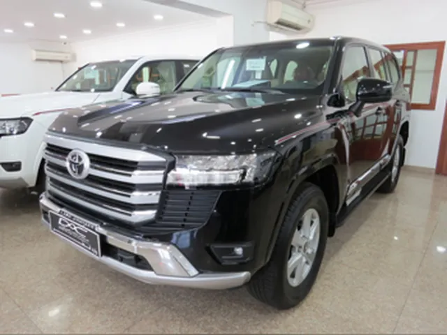 Photo of 2025 Toyota Land Cruiser GXR