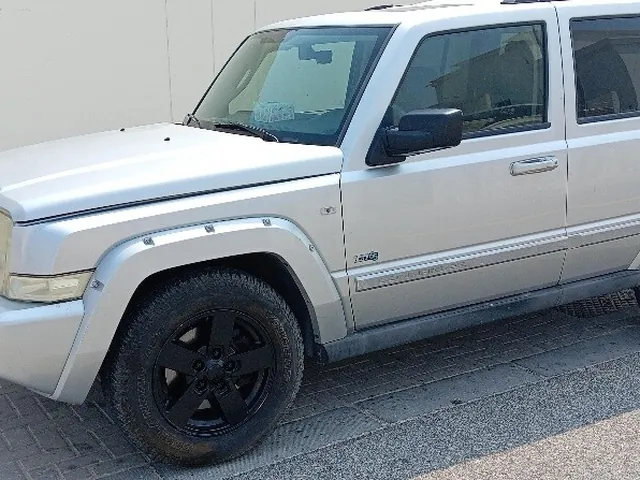 Photo of 2006 Jeep Commander Overland