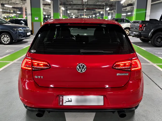صورة 2016 فولكسفاغن جولف GTI