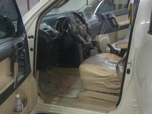 Photo of 2013 Toyota Land Cruiser Prado TXL