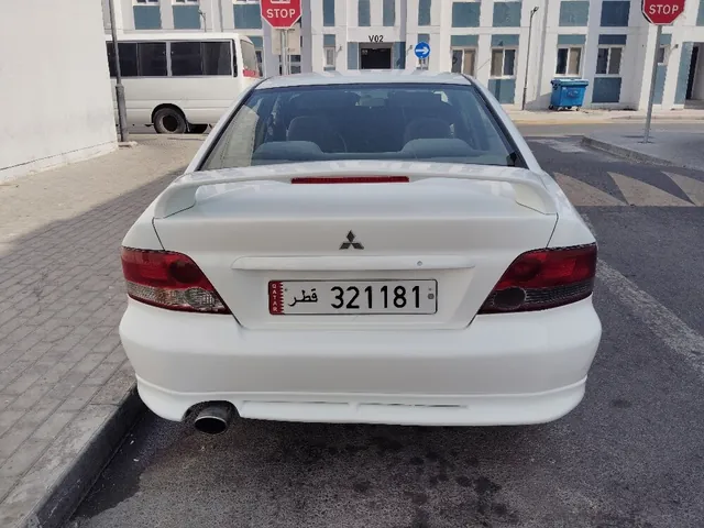 صورة 2006 ميتسوبيشي جالانت