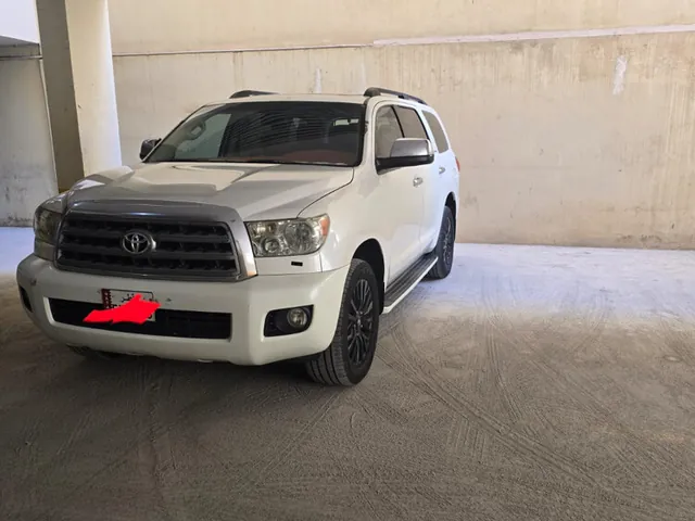 صورة 2013 تويوتا سيكويا