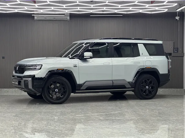 Photo of 2026 Leopard 8