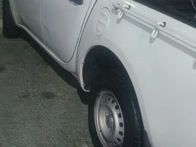 صورة 2012 ميتسوبيشي L200