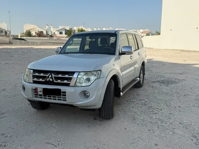 صورة 2014 ميتسوبيشي باجيرو GLS