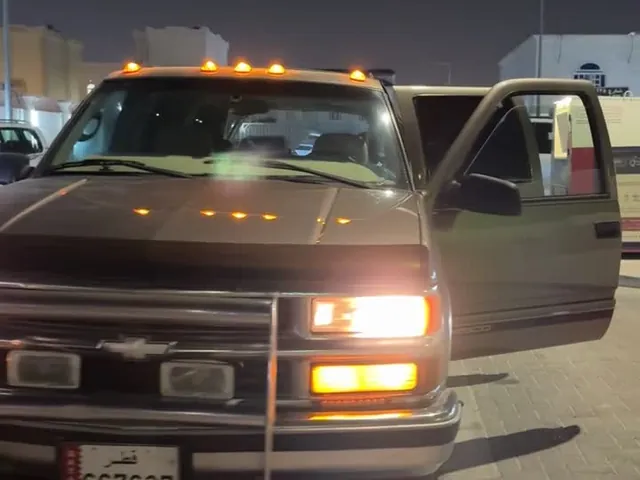 Photo of 1990 Chevrolet Suburban LT
