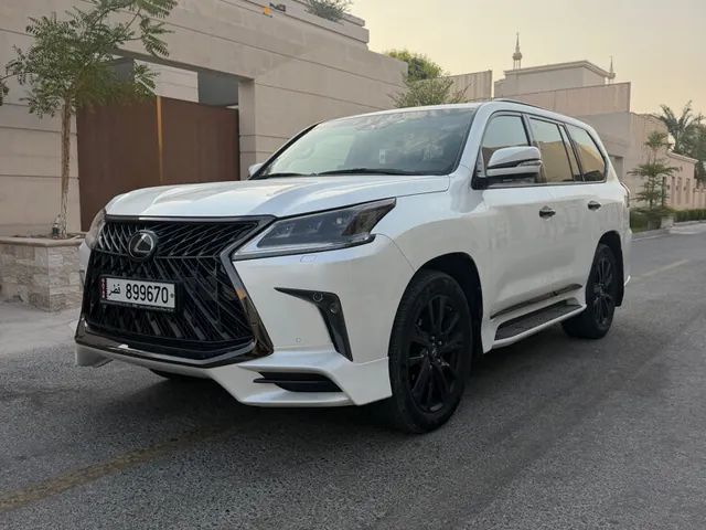 Photo of 2020 Lexus LX 570 Black Edition