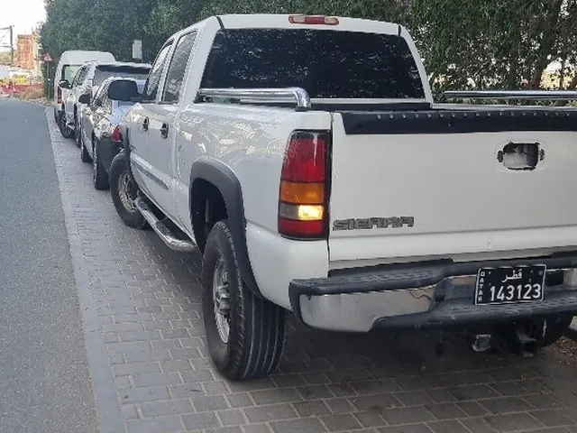 Photo of 2006 GMC Sierra 2500 HD