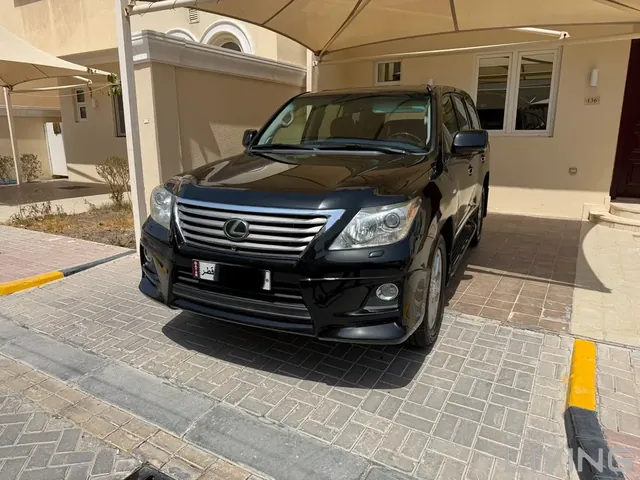 Photo of 2011 Lexus LX 570