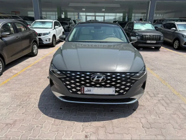Photo of 2023 Hyundai Azera