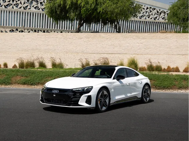 Photo of 2022 Audi e-tron GT