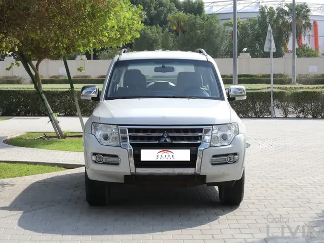 صورة 2017 ميتسوبيشي باجيرو GLS