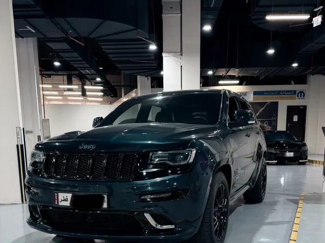Photo of 2014 Jeep Grand Cherokee SRT