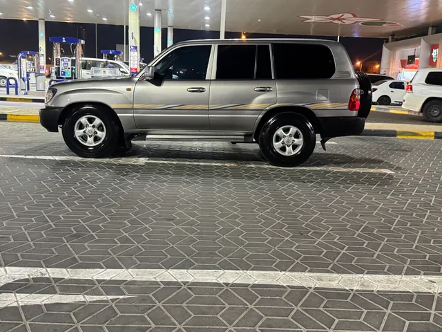Photo of 2001 Toyota Land Cruiser GX