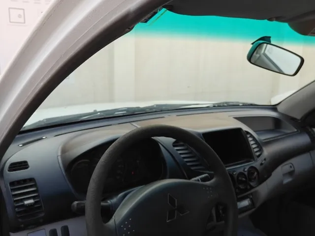 صورة 2015 ميتسوبيشي L200