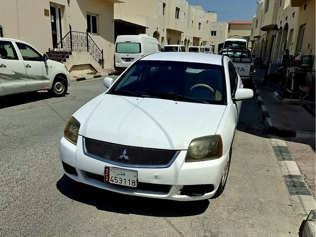 صورة 2010 ميتسوبيشي جالانت