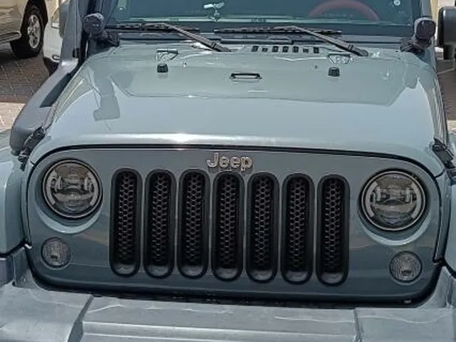 Photo of 2014 Jeep Wrangler Sahara