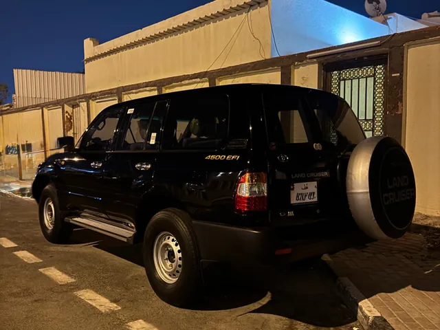 Photo of 2005 Toyota Land Cruiser G