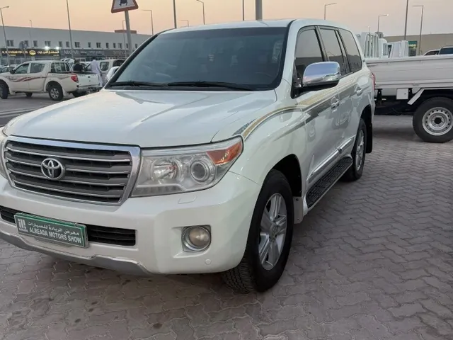 Photo of 2012 Toyota Land Cruiser VXR