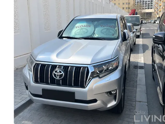صورة 2022 تويوتا لاند كروزر برادو TXL