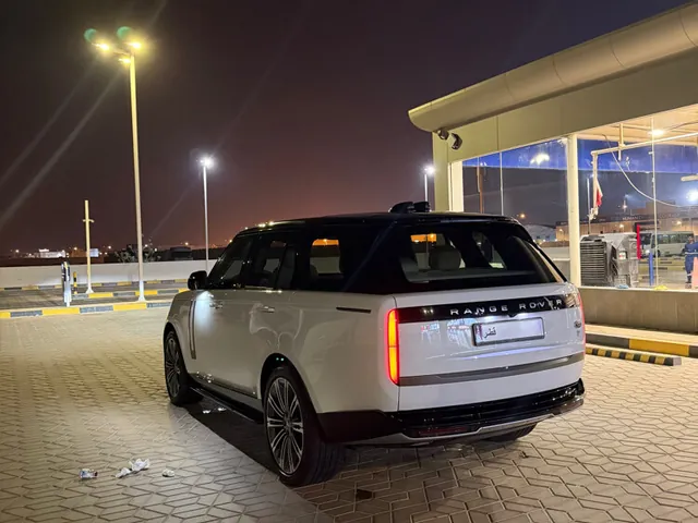 Photo of 2023 Range Rover Range Rover Vogue HSE