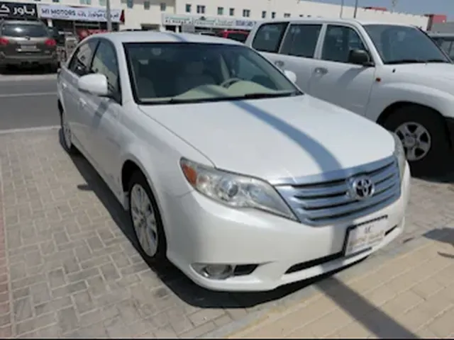 Photo of 2011 Toyota Avalon XL